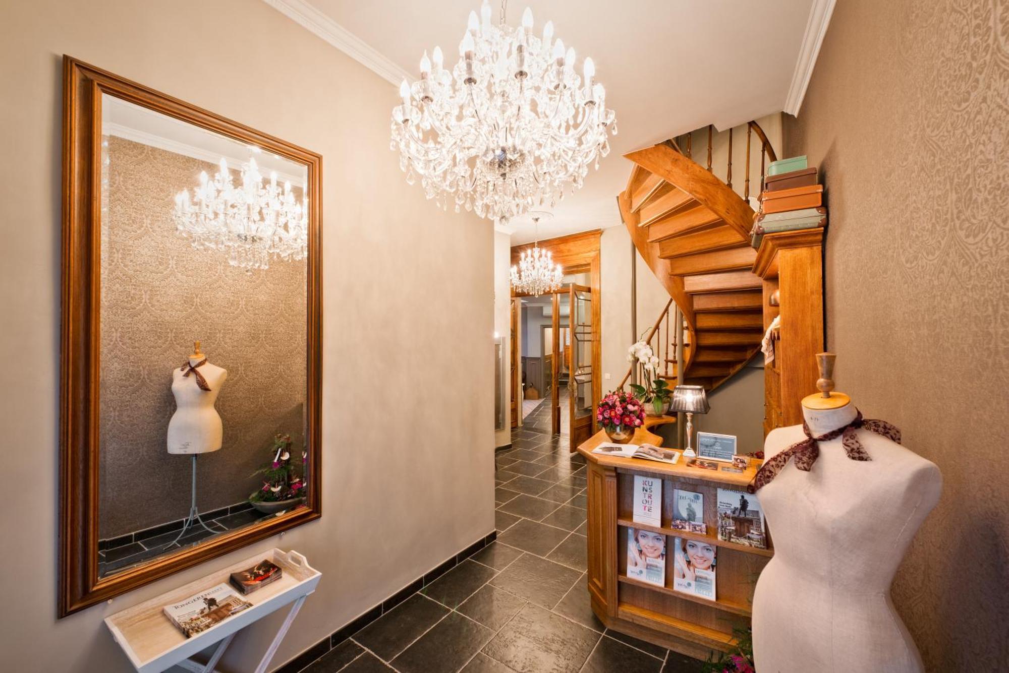 Boutique Hotel Caelus VII Tongeren Bagian luar foto