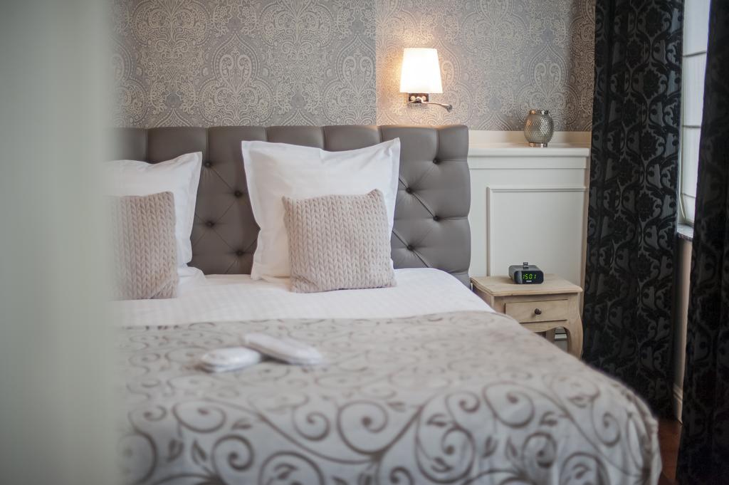 Boutique Hotel Caelus VII Tongeren Bagian luar foto