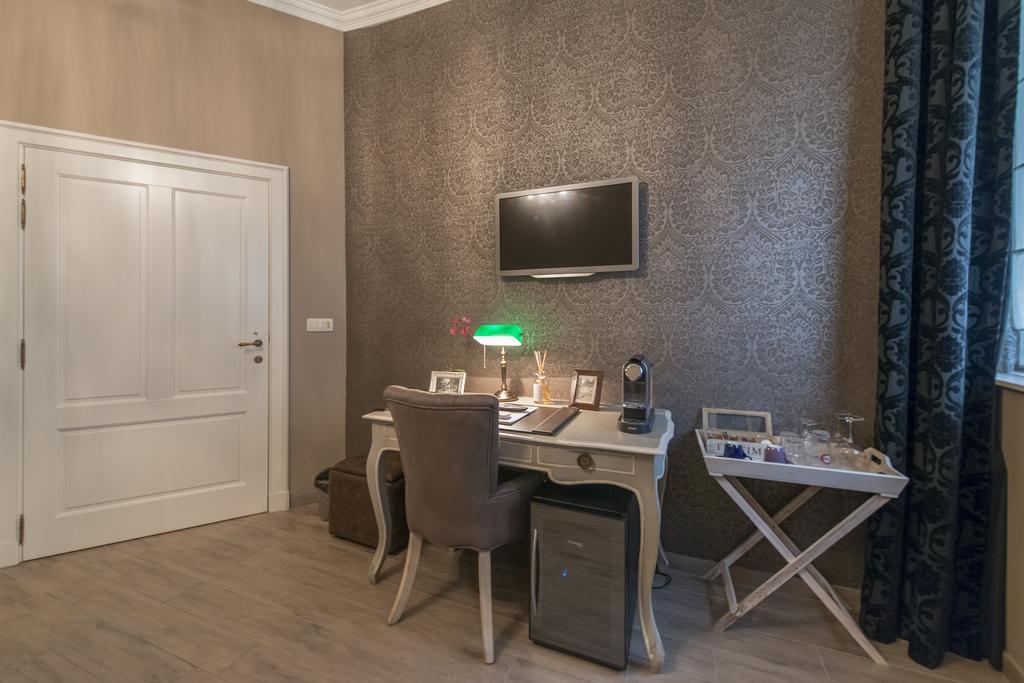 Boutique Hotel Caelus VII Tongeren Bagian luar foto