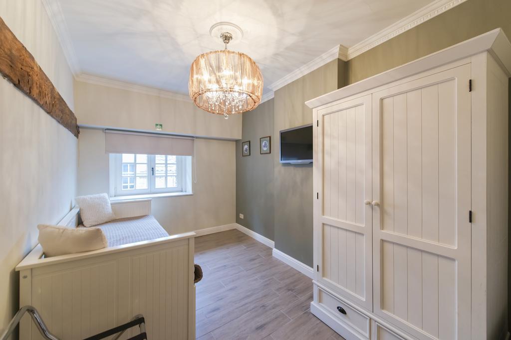 Boutique Hotel Caelus VII Tongeren Bagian luar foto