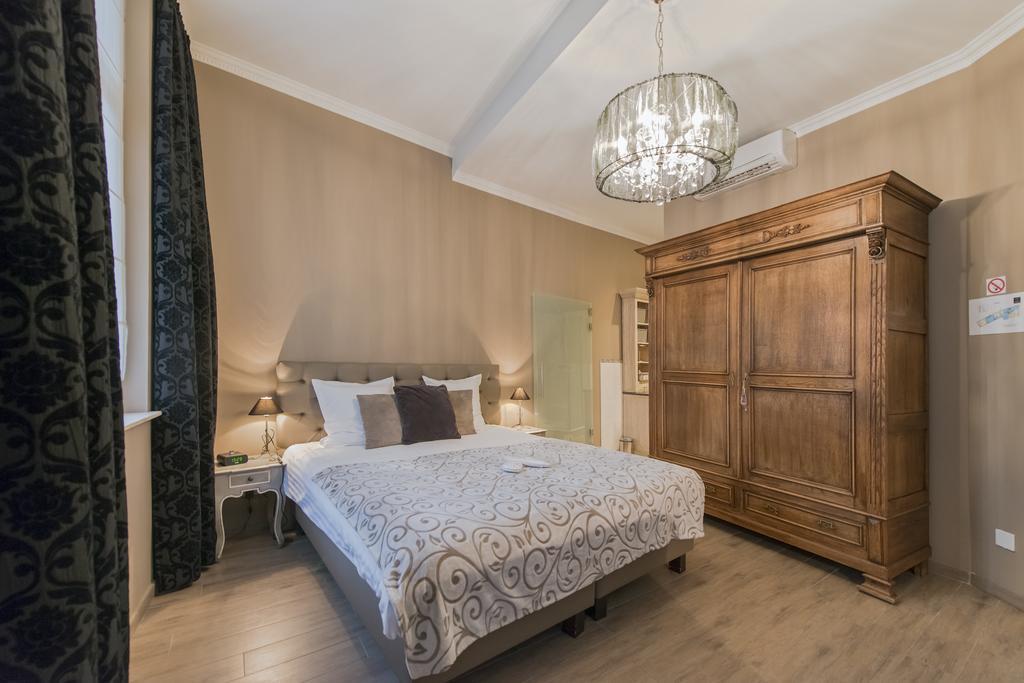 Boutique Hotel Caelus VII Tongeren Bagian luar foto