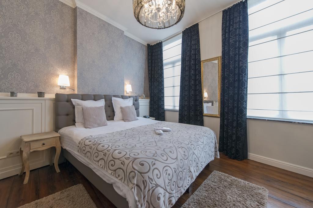 Boutique Hotel Caelus VII Tongeren Bagian luar foto