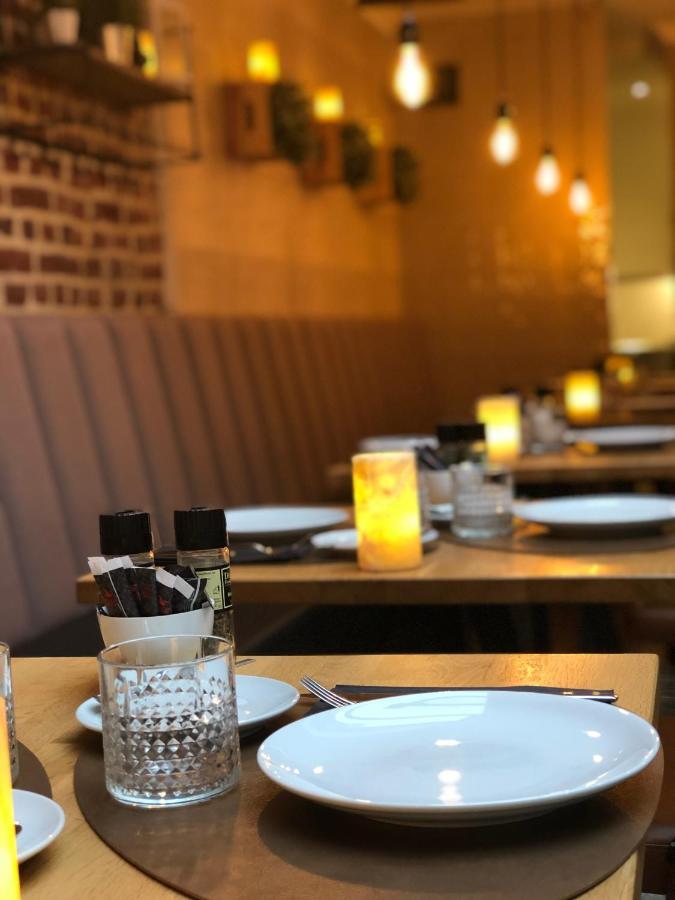 Boutique Hotel Caelus VII Tongeren Bagian luar foto